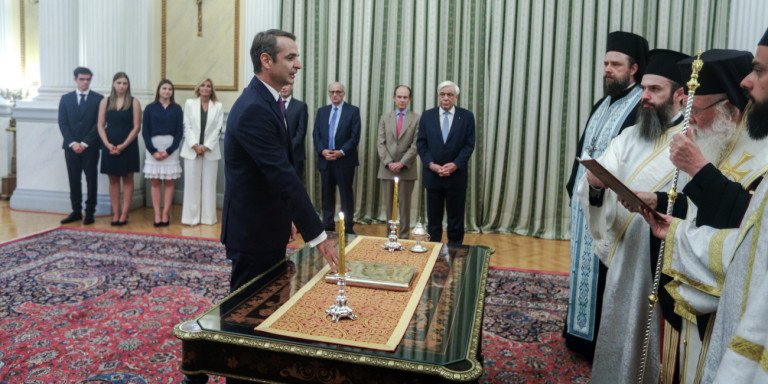 Στιγμιότυπο από την ορκωμοσία του Κυριάκου Μητσοτάκη