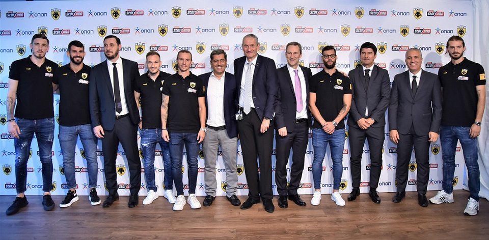 Οι εκπρόσωποι της ΑΕΚ και του ΟΠΑΠ στην εκδήλωση