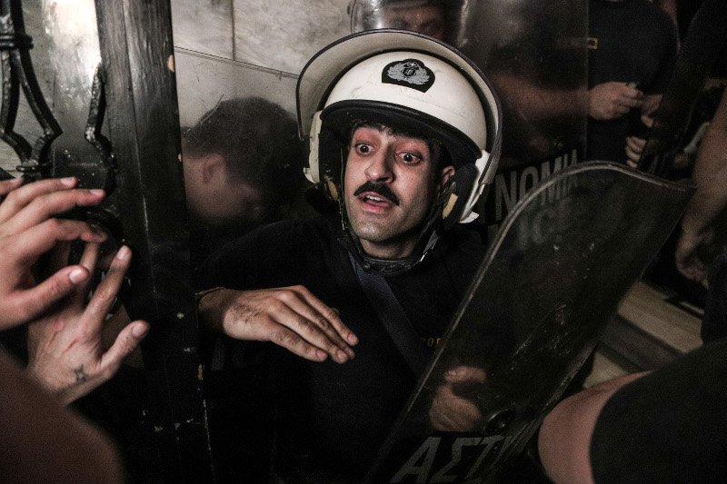 Αστυνομικός σε απόγνωση