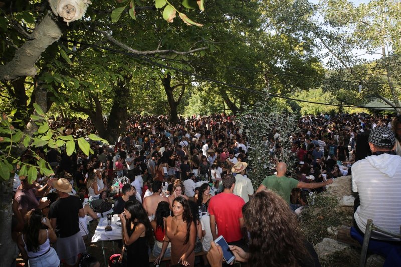 Για τα πανηγύρια της Ικαρίας δεν υπάρχουν λόγια / Φωτογραφία: Aris Oikonomou/SOOC