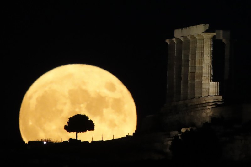 Φωτογραφία: AP Photo/Thanassis Stavrakis