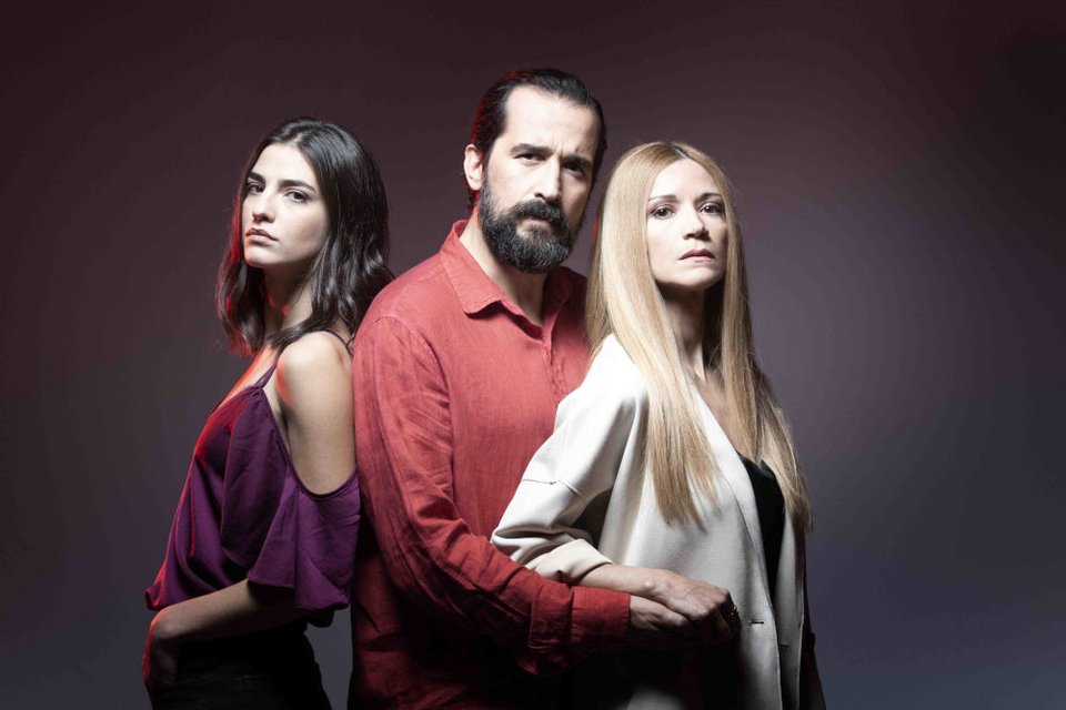 Τάσος Νούσιας, Ιωάννα Παππά και Αναστασία Παντούση στη σειρά του MEGA