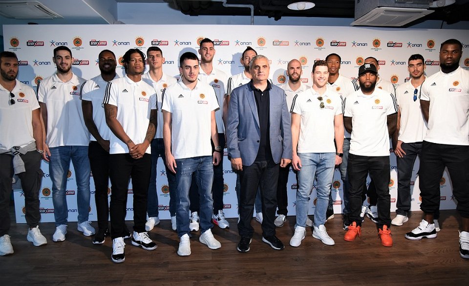 Αργύρης Πεδουλάκης – Προπονητής ΚΑΕ Παναθηναϊκός ΟΠΑΠ και παίκτες της ομάδας