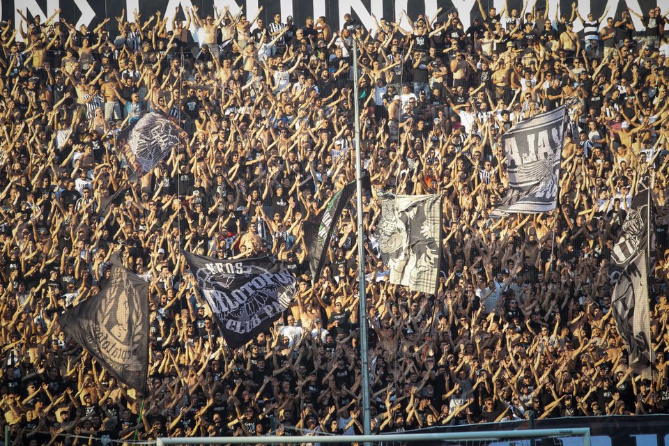 Οι φίλαθλοι του ΠΑΟΚ γέμισαν την Τούμπα -Φωτογραφία: Eurokinissi
