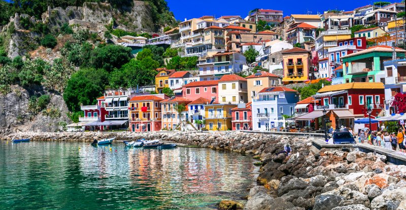 Η Πάργα είναι η πολύχρωμη πόλη που θυμίζει νησί / Φωτογραφία: Shutterstock