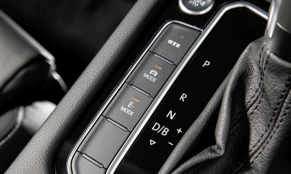 VW Passat GTE: Με ηλεκτρική αυτονομία 56 χιλιομέτρων
