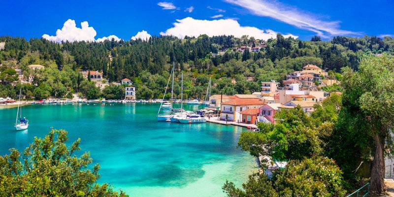 Λάκκα, Παξοί