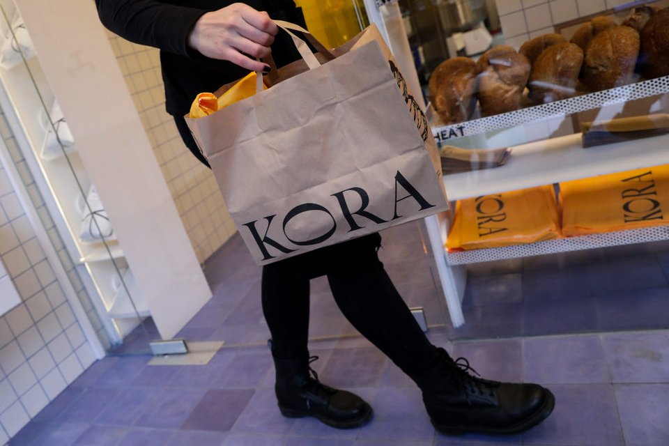 Οι δύο γυναίκες ήθελαν η επιχείρησή τους να σέβεται το περιβάλλον, κάτι που είναι εμφανές στις συσκευασίες του KORA / Φωτογραφία: Sooc