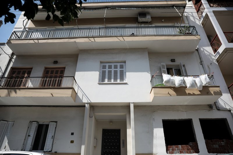 Το σπίτι όπου έγινε το άγριο έγκλημα στο Περιστέρι