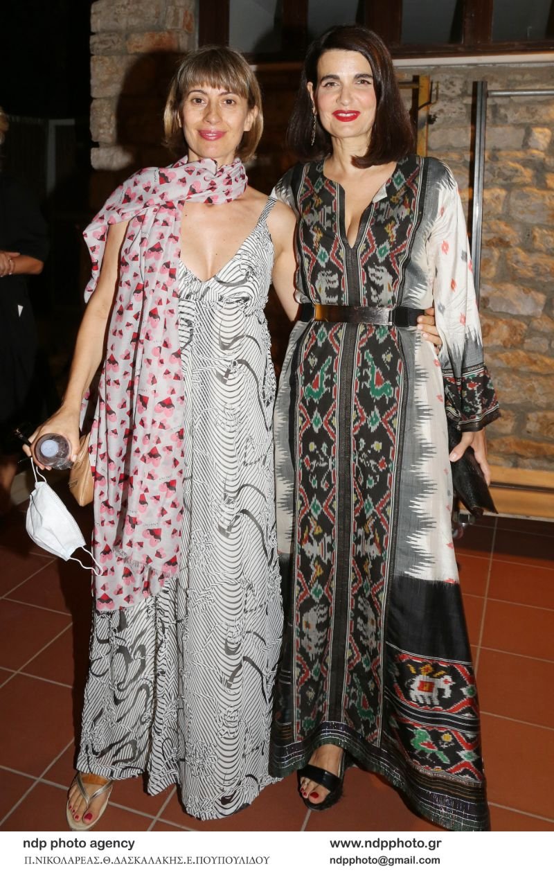 Βίκυ Βολιώτη, Εύα Νάθενα