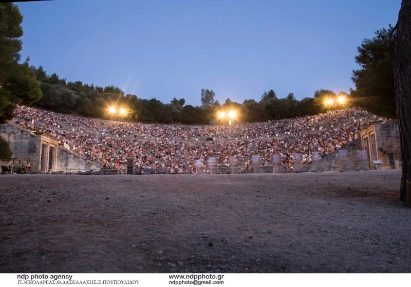 Οι «Πέρσες» καταχειροκροτήθηκαν...