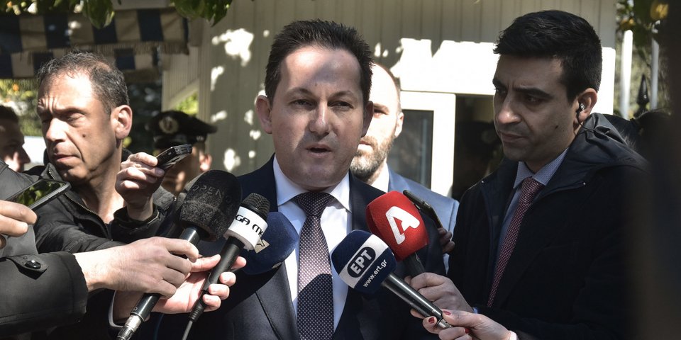 Ο Στέλιος Πέτσας κάνει δηλώσεις μετά την σύσκεψη στο Μαξίμου για το μεταναστευτικό -Φωτογραφία: Intimenews/ΖΑΧΟΣ ΓΙΩΡΓΟΣ