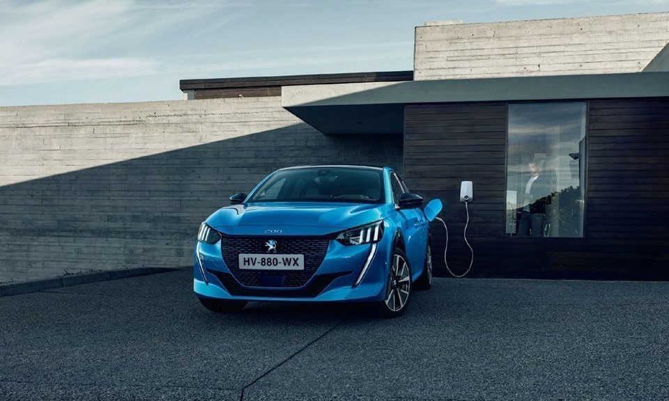 Πώς φορτίζεις το ηλεκτρικό Peugeot e-208;