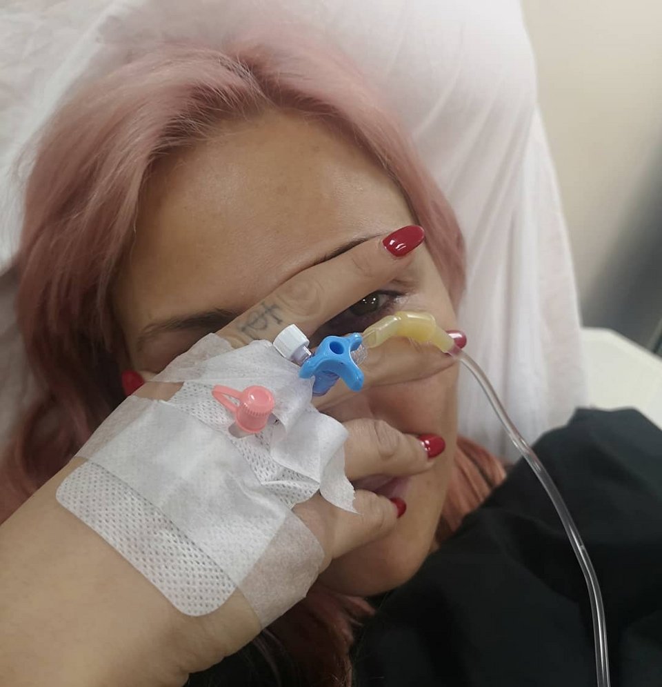 Η Πηνελόπη Αναστσσοπούλου έστειλε μήνυμα μέσα από το νοσοκομείο