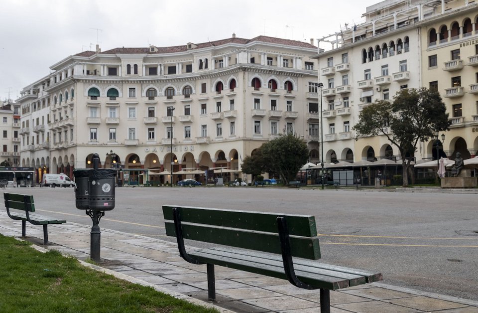 Πλατεία Αριστοτέλους άδεια