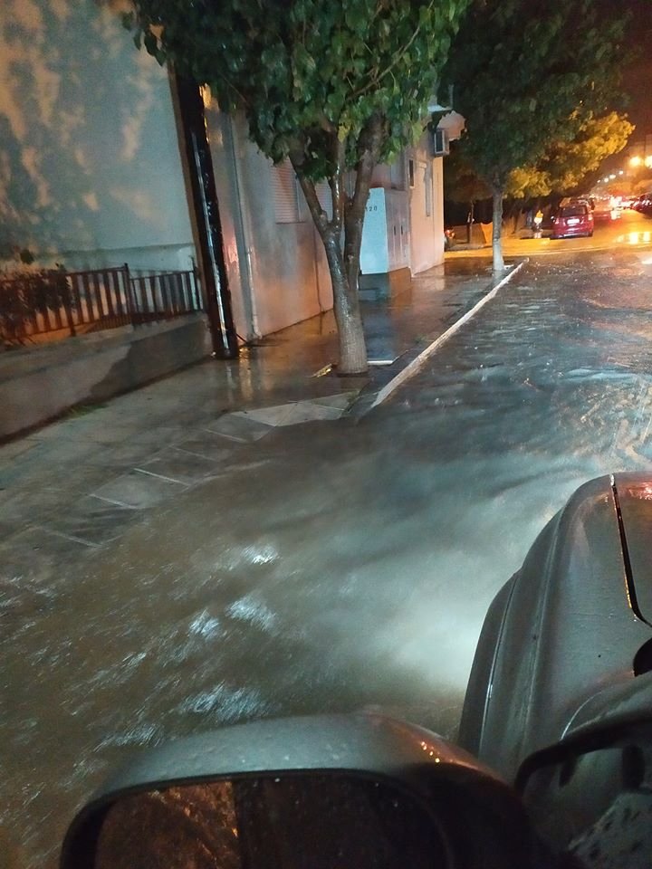 Μία ωρα βροχής έφερε αυτό το αποτέλεσμα