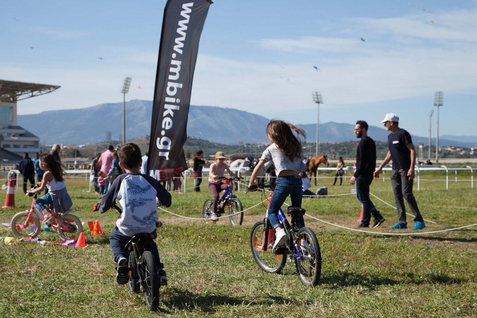 Βόλτα με ποδήλατα στο Markopoulo Park