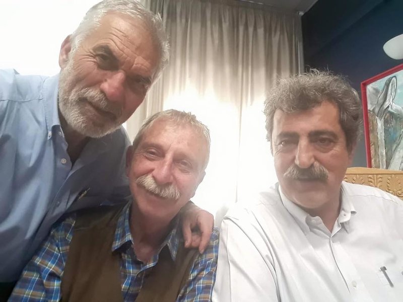 Ο Παύλος Πολάκης με συνεργάτες του