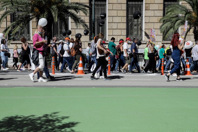 Πορεία υγειονομικών στην Πανεπιστημίου