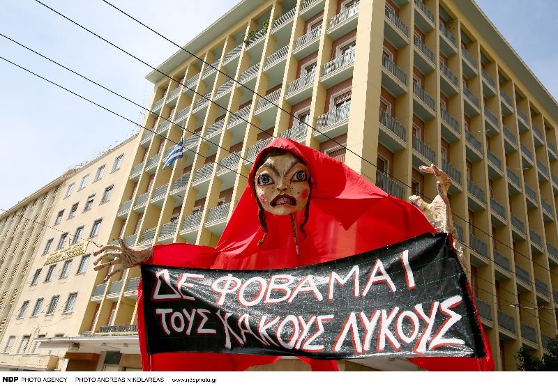 Πορεία καλλιτεχνών στο κέντρο της Αθήνας
