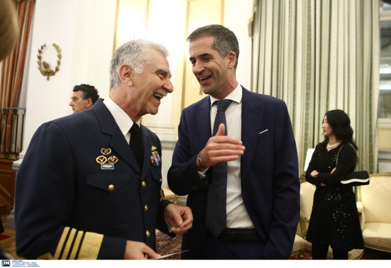 Ο δήμαρχος Αθηναίων Κώστας Μπακογιάννης με τον αρχηγό ΓΕΕΘΑ πτέραρχο Χρήστο Χριστοδούλου