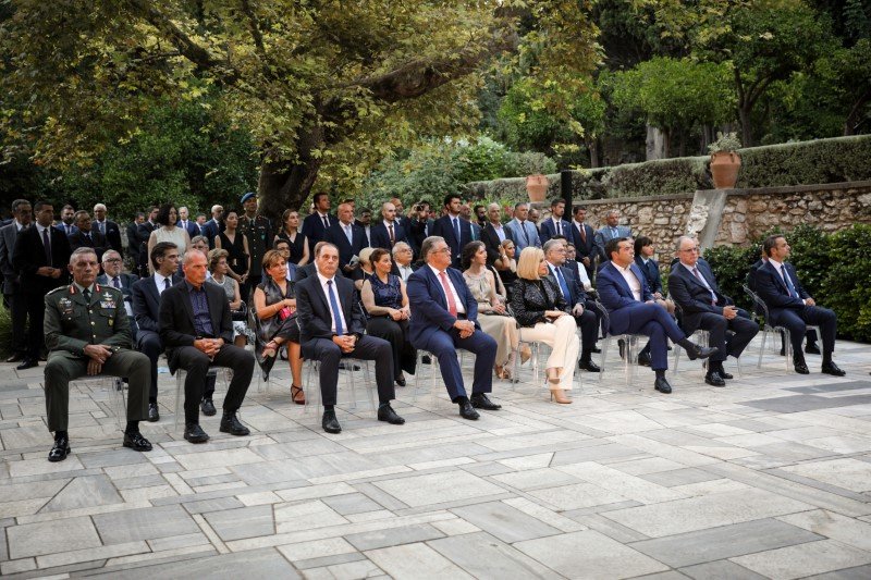 Οι πολιτικοί αρχηγοί ακούν την ομιλία της Κ. Σακελλαροπούλου / Φωτογραφία: ΕUROKINISSI/ΣΩΤΗΡΗΣ ΔΗΜΗΤΡΟΠΟΥΛΟΣ