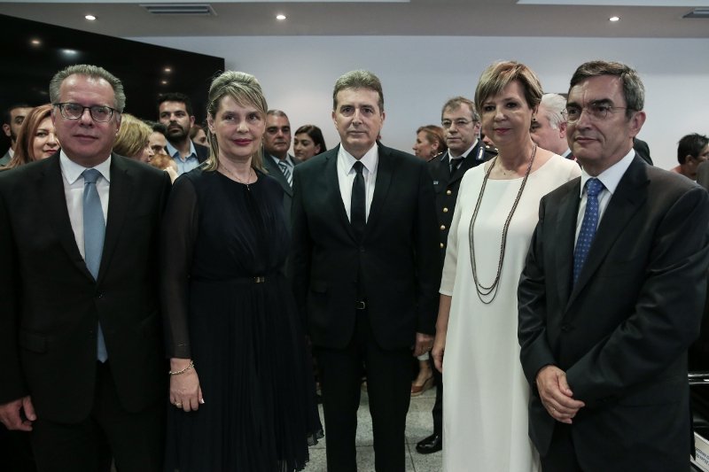 Από αριστερά: Γ. Κουμουτσάκος, Κ. Παπακώστα, Μ. Χρυσοχοΐδης, Ο. Γεροβασίλη, Λ. Οικονόμου -
