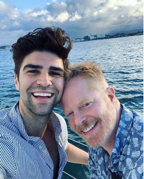 Πρωταγωνιστής της σειράς «Modern Family» και ο σύζυγός του σε σκάφος