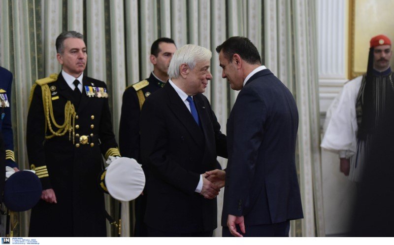 Ο Αδωνις Γεωργιάδης εύχεται στον Πρόεδρο της Δημοκρατίας -Φωτογραφία: Intimenews/ΤΖΑΜΑΡΟΣ ΠΑΝΑΓΙΩΤΗΣ