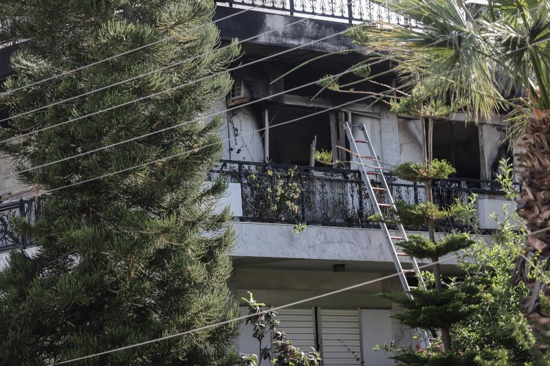 Φωτιά στη Βούλα