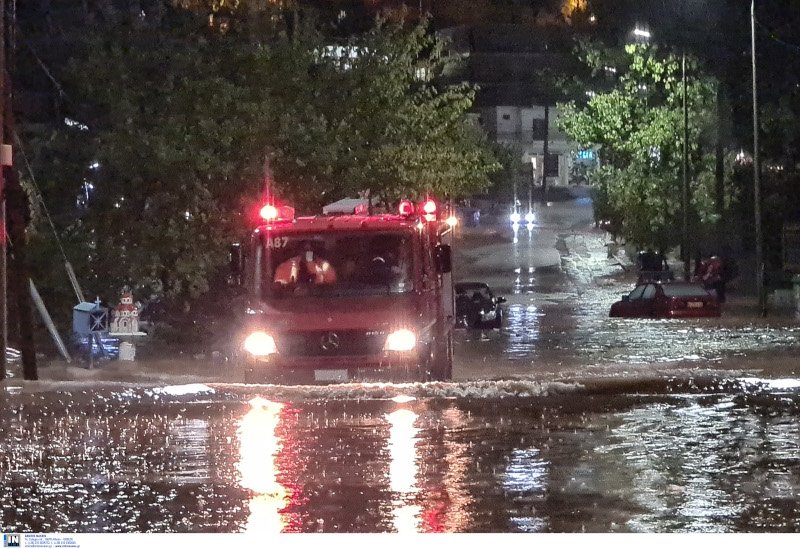Πυροσβεστικό στη Λαμία/ Φωτογραφία: intime news