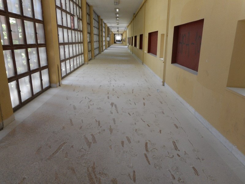 Οι δράστες άδειασαν πυροσβεστήρες στους διαδρόμους