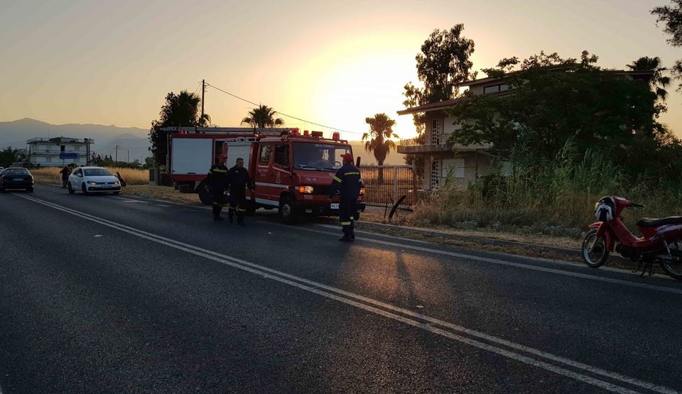 Πυροσβεστική σε δρόμο στη Νέα Κίο
