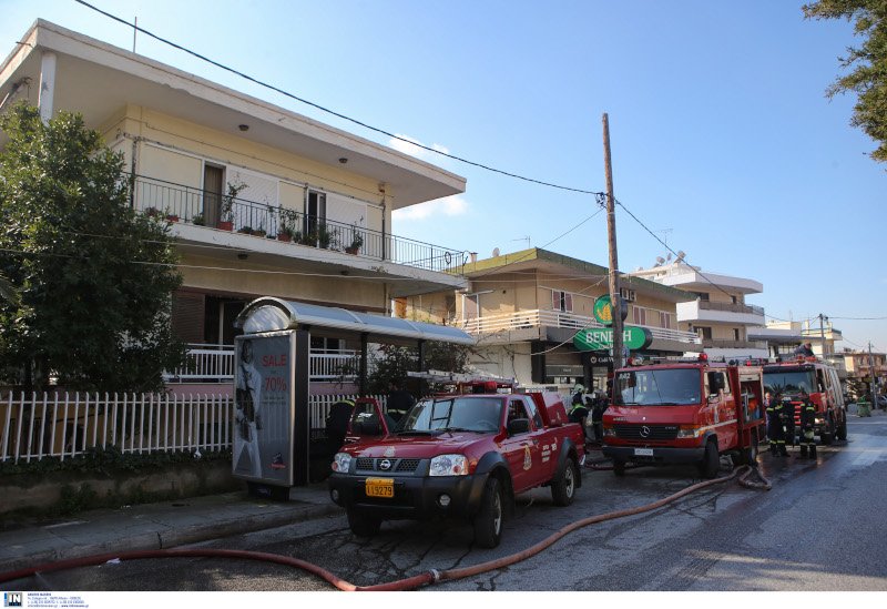 Πυροσβέστες και οχήματα της Πυροσβεστικής στα Μελίσσια