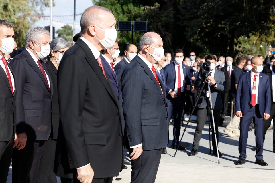 Ο Ρετζέπ Ταγίπ Ερντογάν και ο Ερσίν Τατάρ στα Κατεχόμενα