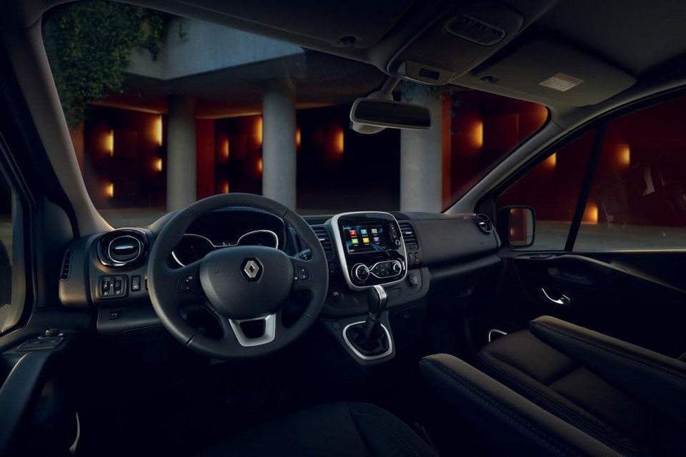 Ομορφο εσωτερικό για το Renault Trafic
