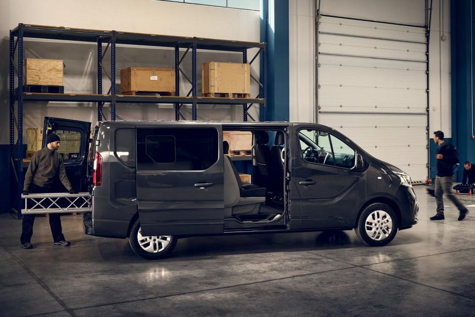Το ανανεωμένο μοντέλο Renault Trafic αναμένεται να ξεκινήσει μετά το τέλος του καλοκαιριού