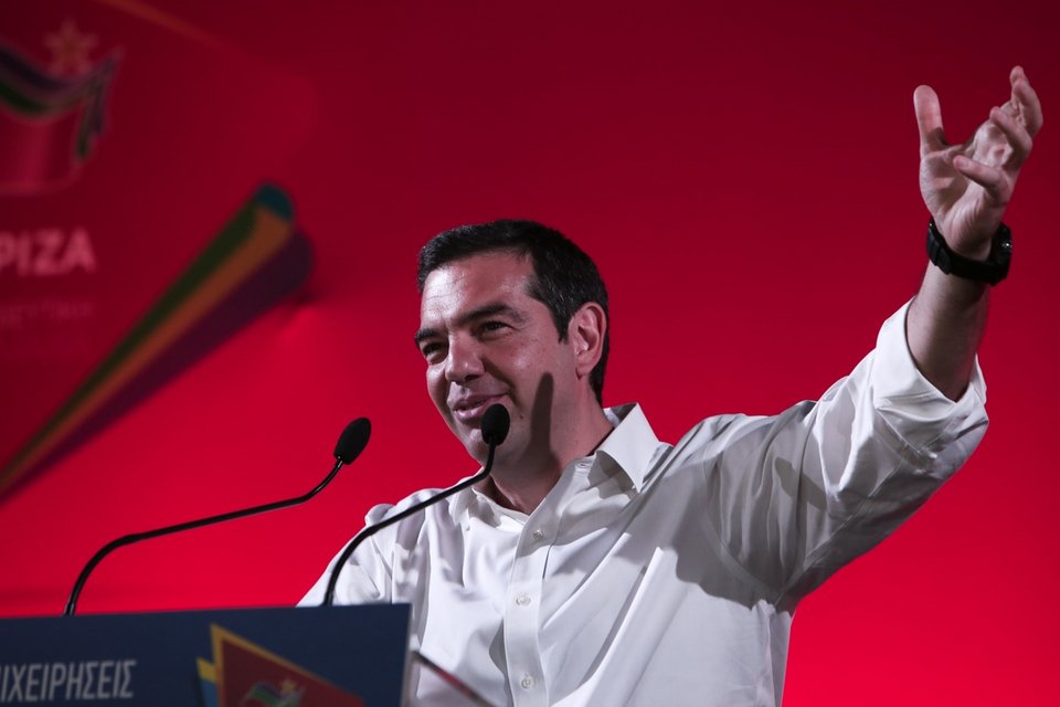 Ο Αλέξης Τσίπρας μιλά στου Ρέντη
