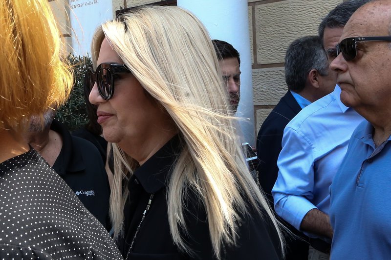 Η Φώφη Γεννηματά στην κηδεία του Ροβέρτου Σπυρόπουλου