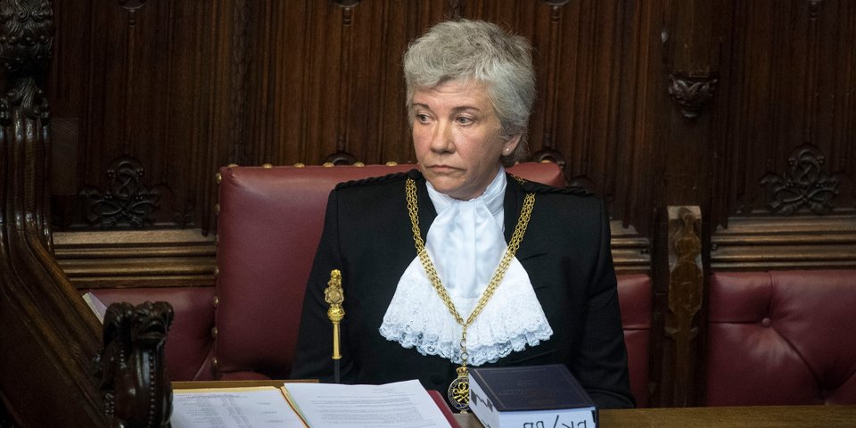 Η Σάρα Κλαρκ ως Black Rod /Φωτογραφία: Victoria Jones/Pool Via AP