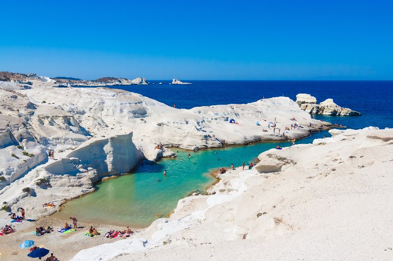 Παραλία Σαρακήνικο στη Μήλο