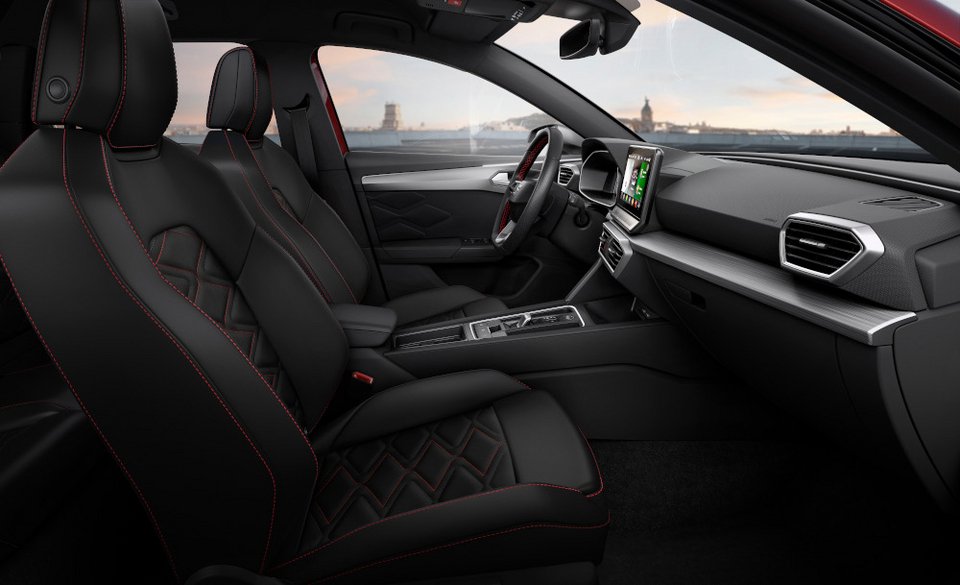 Η SEAT αποκαλύπτει πλήρως το νέο Leon