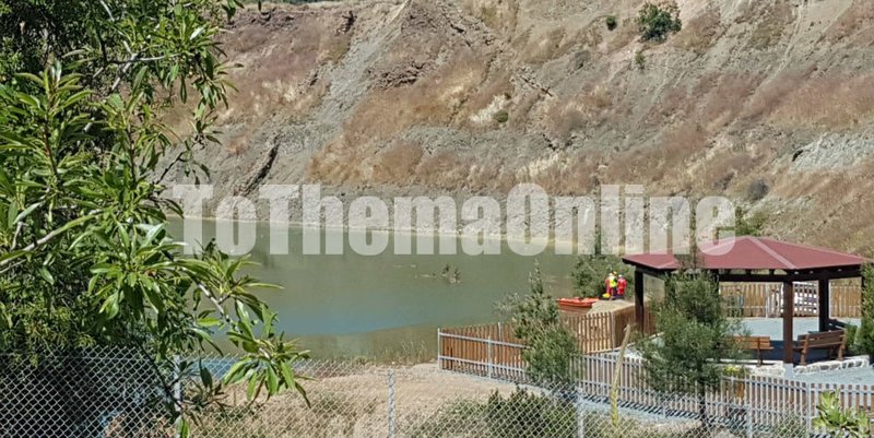 Εικόνα από τις έρευνες της ΕΜΑΚ στη λίμνη Ξυλιατού