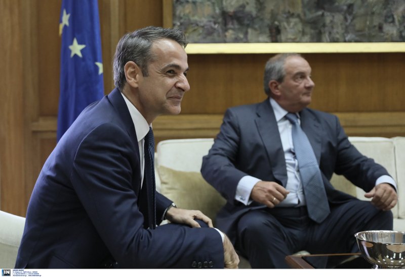 Η συνάντηση Μητσοτάκη Καραμανλή ήταν εθιμοτυπικού χαρακτήρα