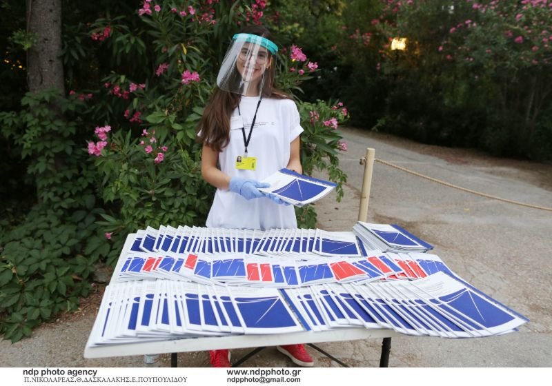 Προγράμματα στην Covid εποχή με γάντια ναι προσωπίδα!