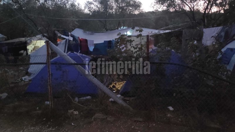 Σκηνές στη Μόρια