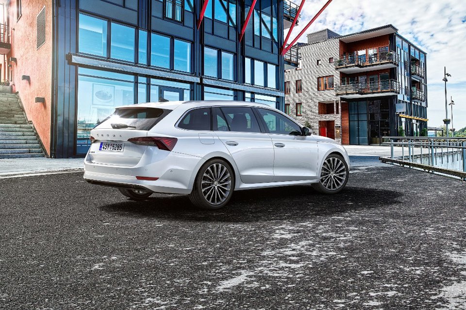 H Skoda παρουσιάζει τη νέα γενιά της Octavia