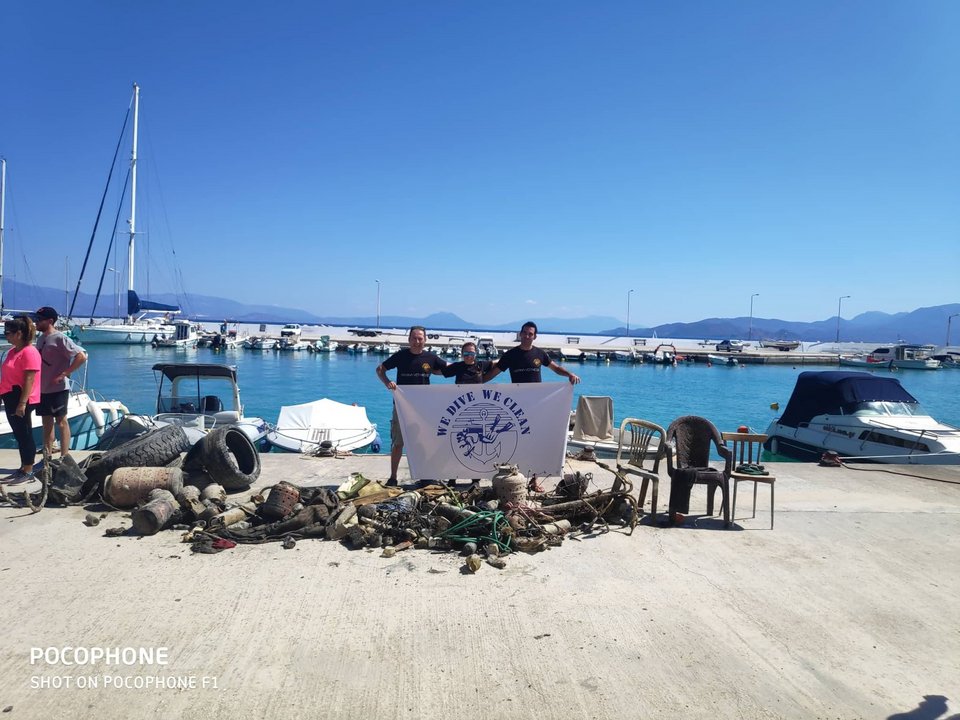 σκουπιδια θαλασσα