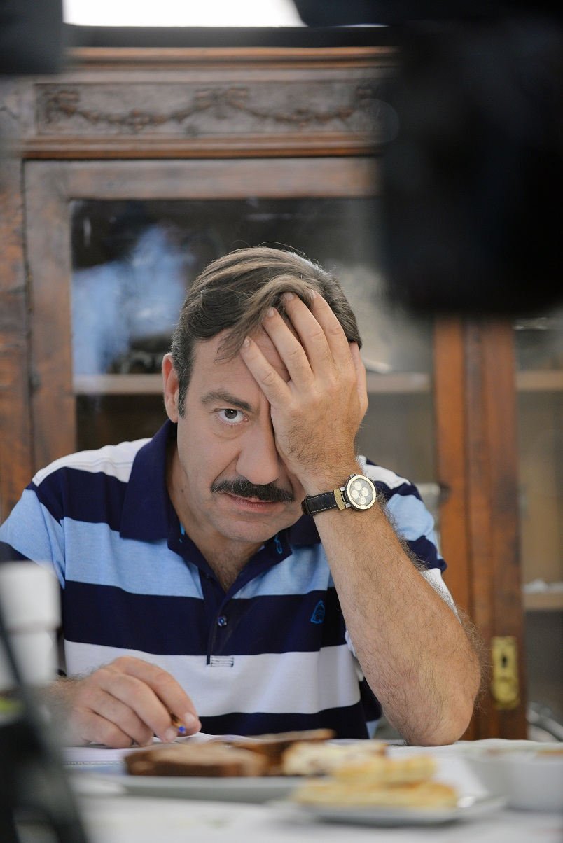 Ο Σωτήρης Καλυβάτσης πρωταγωνιστεί στη σειρά «Αν Ήμουν Πλούσιος» του ΑΝΤ1