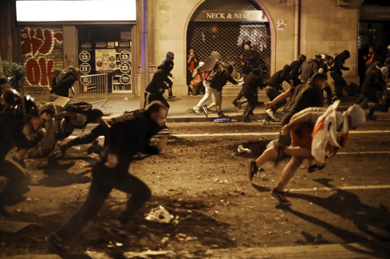 Αλλη μια δύσκολη νύχτα για την Ισπανία